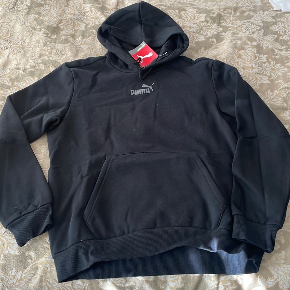 Puma hoodie- size Small- UNISEX